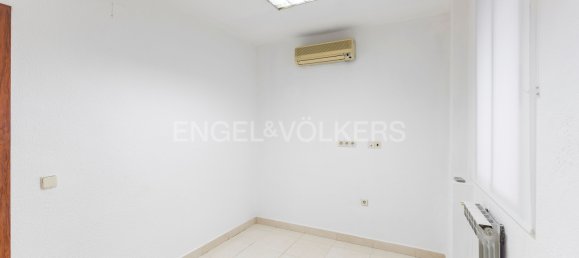 4 غرف نوم شقة في Cuatro Caminos, Spain رقم 138266 12