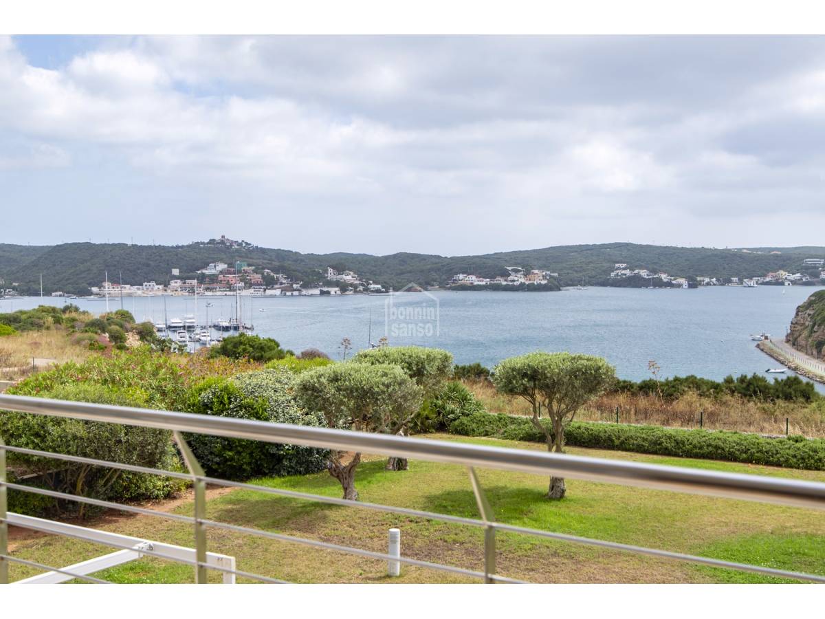 4 bedrooms Apartment in Mahon, Spain No. 3806