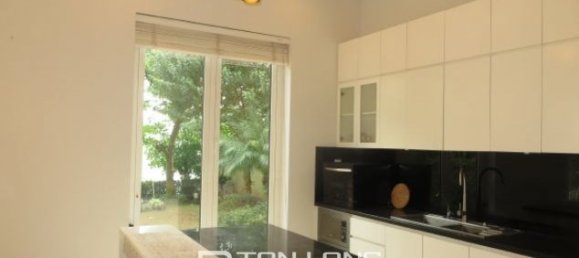 Villa de 4 dormitorios en Long Bien, Vietnam No. 3327 4