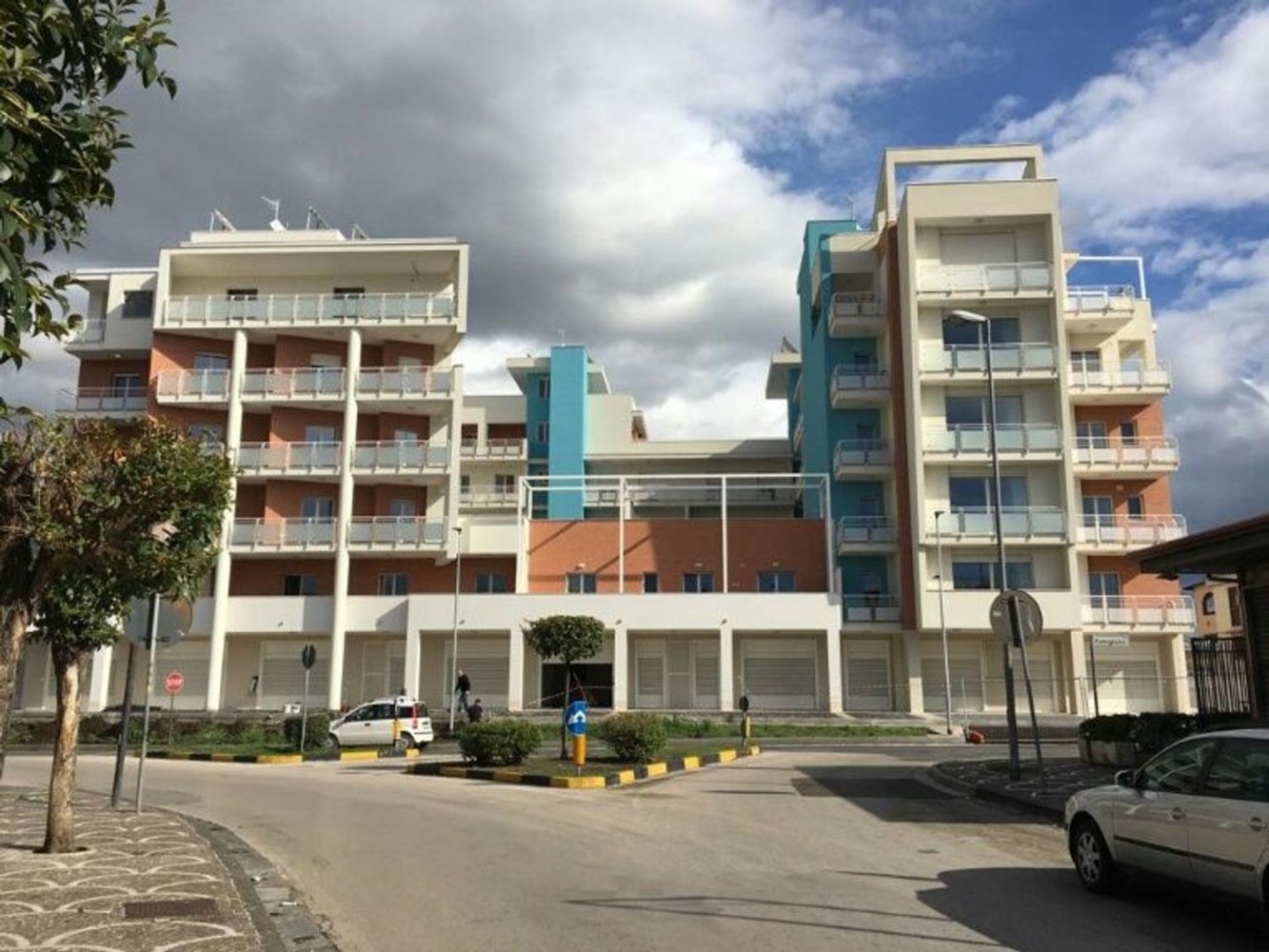 Propiedad comercial en Volla, Italy 65 m² No. 274134