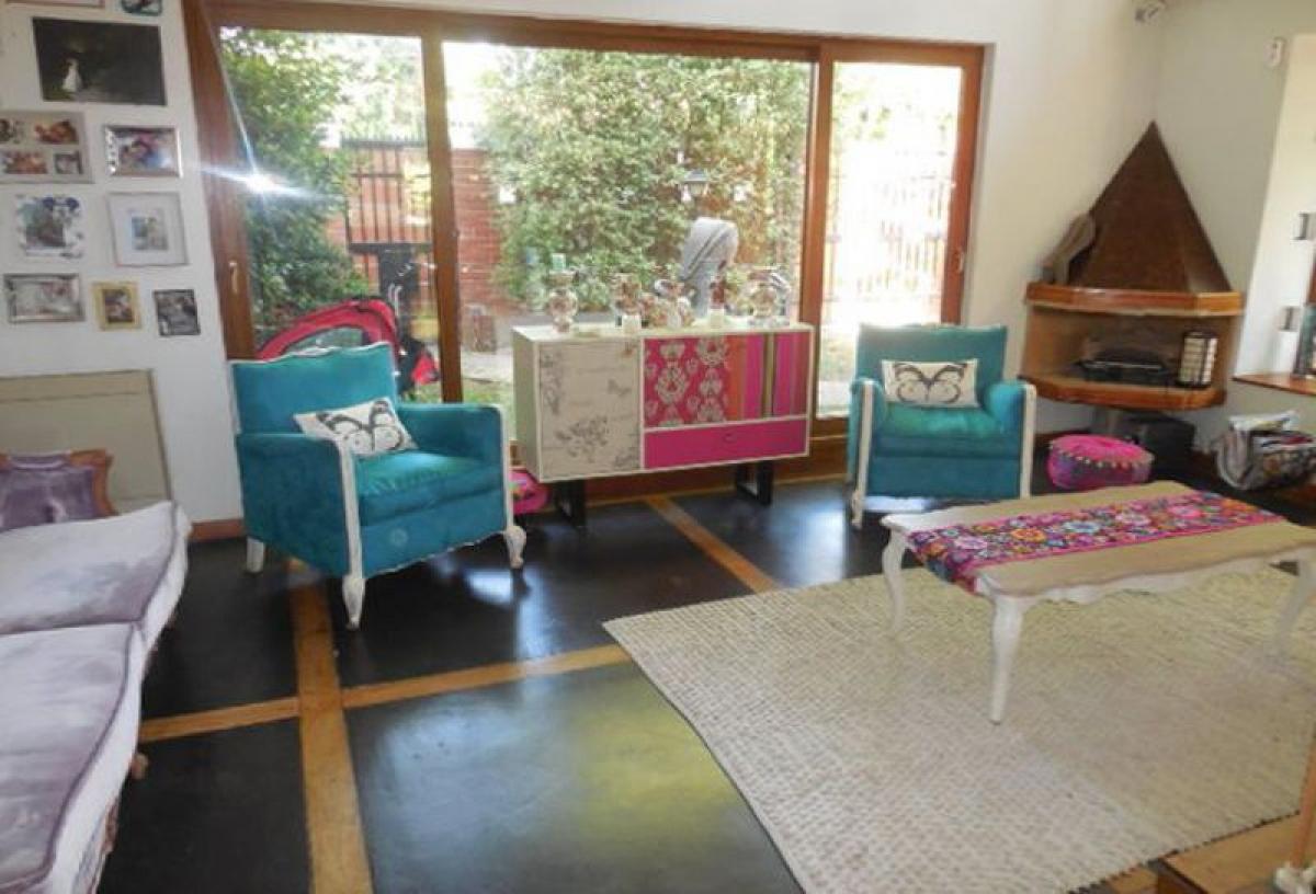 3 bedrooms House in Santiago, Chile No. 1883