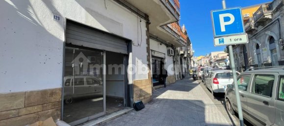 2-salle Propriété commerciale à Catania, Italy No. 164818 2