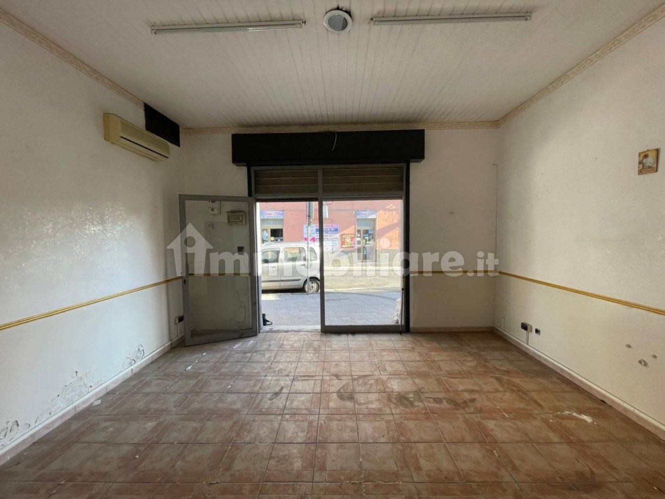 2-salle Propriété commerciale à Catania, Italy No. 164818
