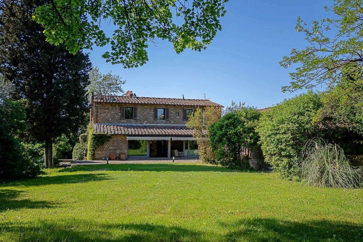 18 rooms House in Florence, Italy No. 238028