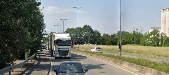 1 room Commercial property in Milan, Italy No. 299074 5