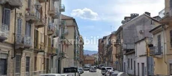 1 bedroom Apartment in Turin, Italy No. 331571 4