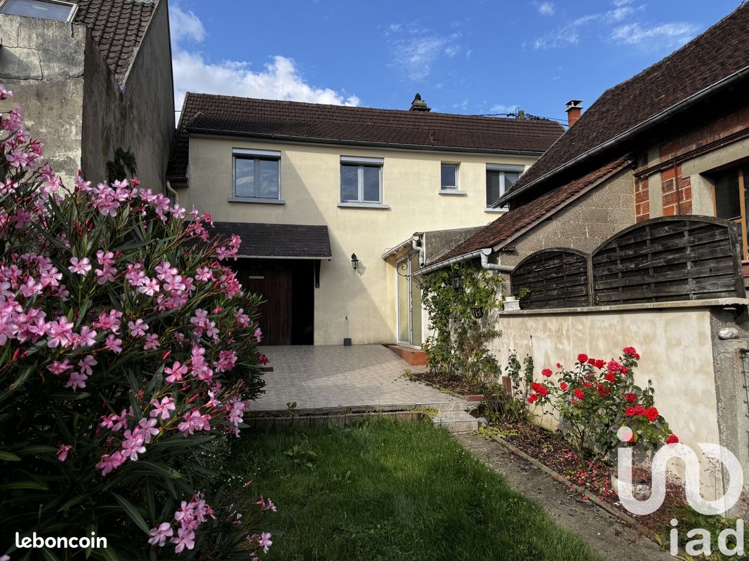 3 bedrooms House in Beauvais, France No. 332878