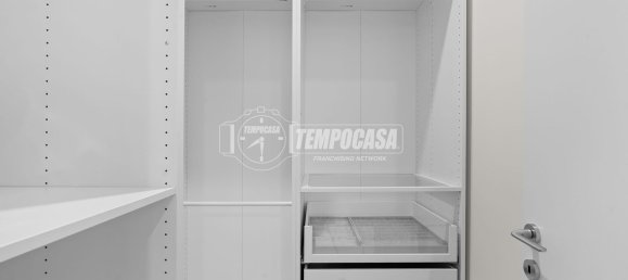 3 bedrooms Apartment in Milan, Italy No. 362270 12