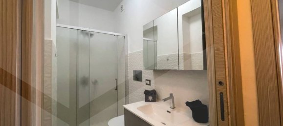 3-salle Appartement à Messina, Italy No. 17943 14