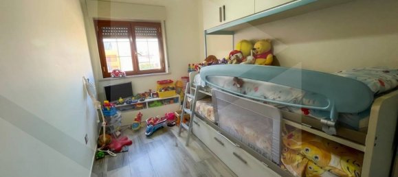 3-salle Appartement à Messina, Italy No. 17943 13