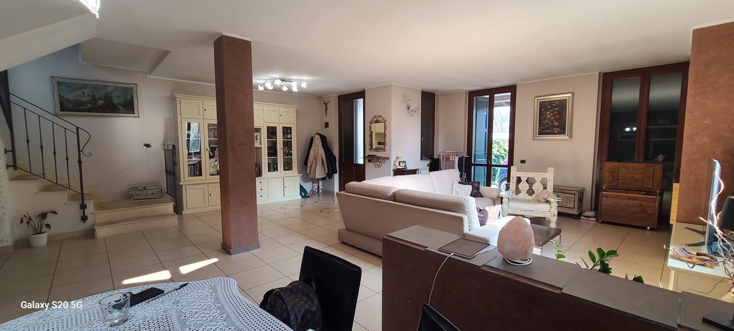 6 rooms Villa in Agnadello, Italy No. 117504