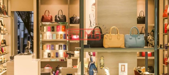 2 rooms Commercial property in Treviso, Italy No. 137265 2