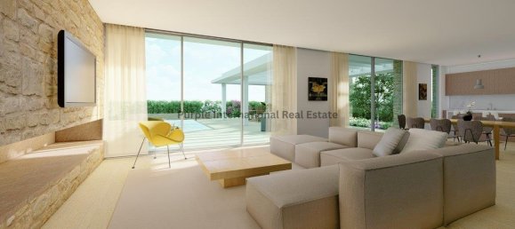 Вилла с 4 спальнями в Ороклини, Кипр № 1212 16