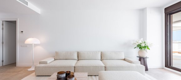 Apartamento de 3 dormitorios en Estepona, Spain No. 134187 6