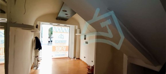 Gewerbliche Immobilie in Benevento, Italy 123m², Nr. 303756 50