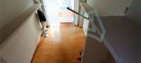 Gewerbliche Immobilie in Benevento, Italy 123m², Nr. 303756 47