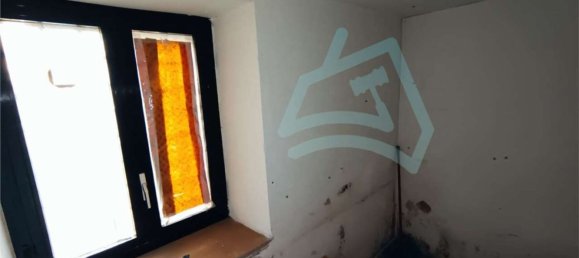 Gewerbliche Immobilie in Benevento, Italy 123m², Nr. 303756 7