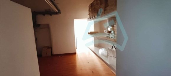 Gewerbliche Immobilie in Benevento, Italy 123m², Nr. 303756 11