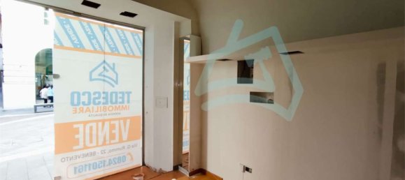 Gewerbliche Immobilie in Benevento, Italy 123m², Nr. 303756 26