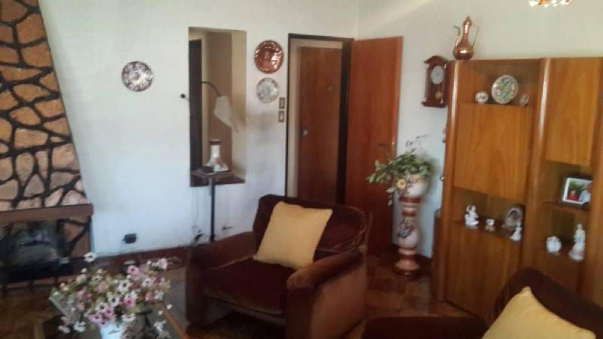 339m² Office in General San Martin, Argentina No. 26955