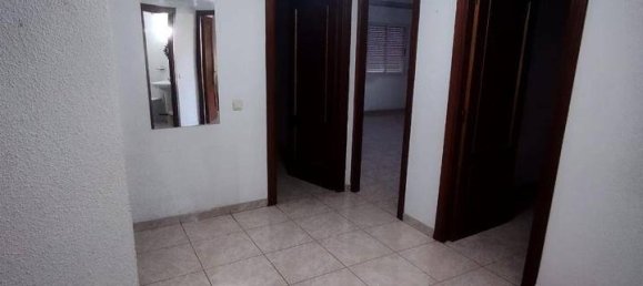 Apartamento de 3 dormitorios en Cáceres, Spain No. 34770 8