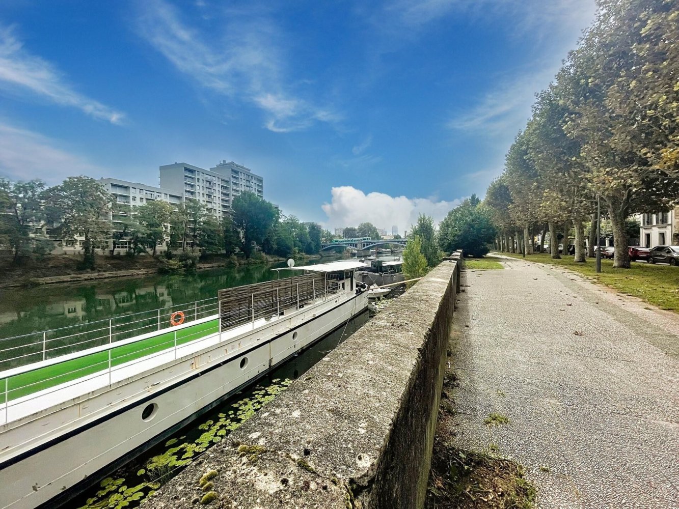 Квартира с 2 спальнями в Вильнёв-ла-Гаренн, Франция № 327489