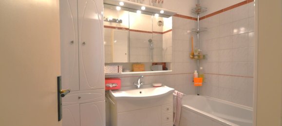 Квартира с 2 спальнями в Вильнёв-ла-Гаренн, Франция № 327489 8