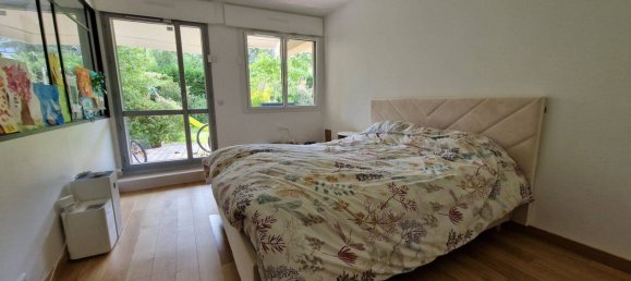 Apartamento de 4 dormitorios en Courbevoie, France No. 327618 6