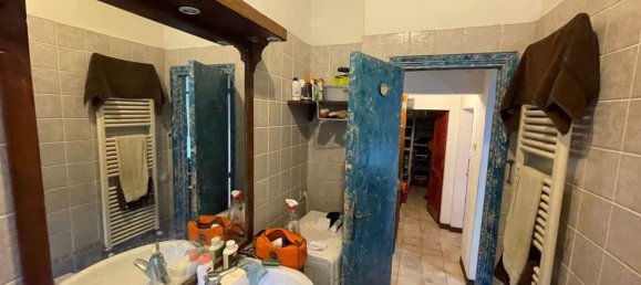 4 rooms Apartment in Siena, Italy No. 110837 12