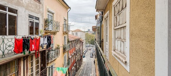 344m² Building in Porto, Portugal No. 52668 17