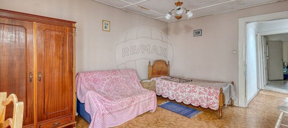 344m² Building in Porto, Portugal No. 52668 37