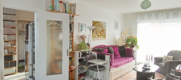 Дом с 4 спальнями в Жуэ-ле-Тур, Франция № 40793 2