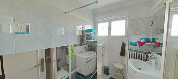 Дом с 4 спальнями в Жуэ-ле-Тур, Франция № 40793 3