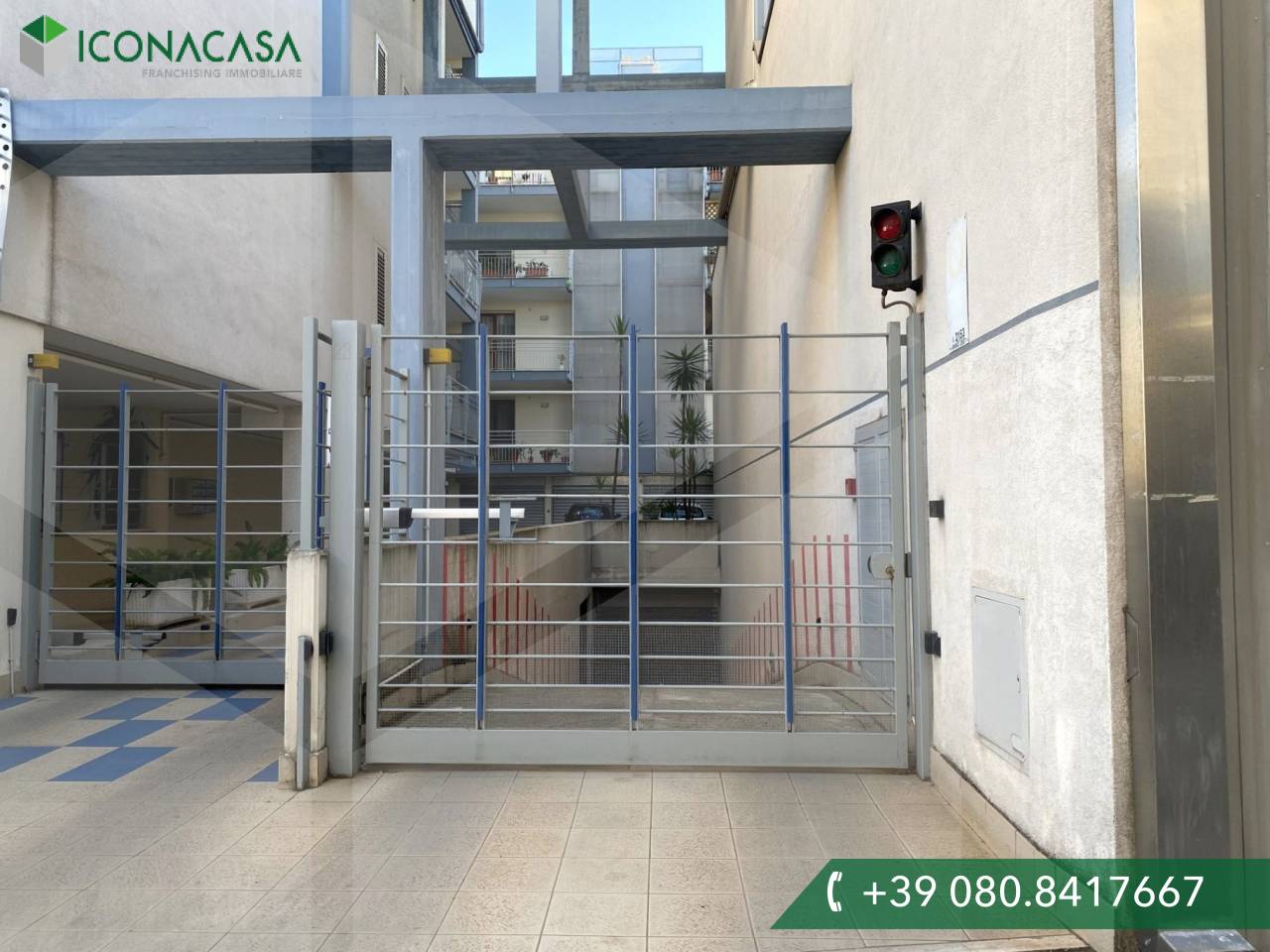 Garaje de 1 habitación en Noicattaro, Italy No. 26391