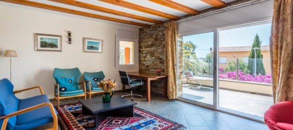 5 bedrooms House in Roses, Spain No. 146433 10