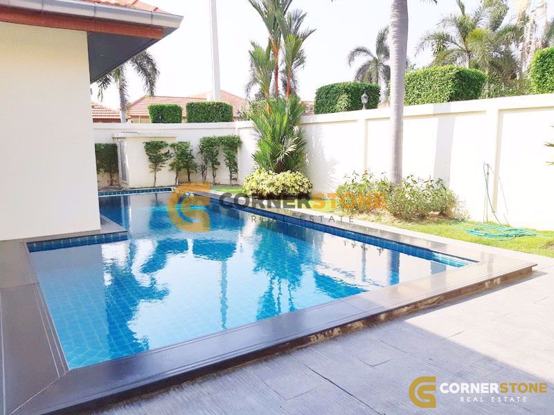 4 bedrooms Cafe / restaurant in Pattaya, Thailand No. 1905