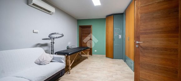 5 rooms House in Rome, Italy No. 48577 46