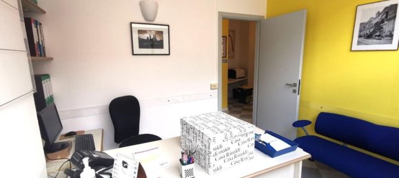  مكتب في Fucecchio, Italy 92متر مربع رقم 381303 2