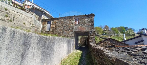 2 bedrooms House in Castro Daire, Portugal No. 188910 3