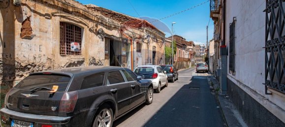 Imóvel comercial de 2 divisões em Catania, Italy N.º 57024 8