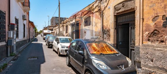 Imóvel comercial de 2 divisões em Catania, Italy N.º 57024 4
