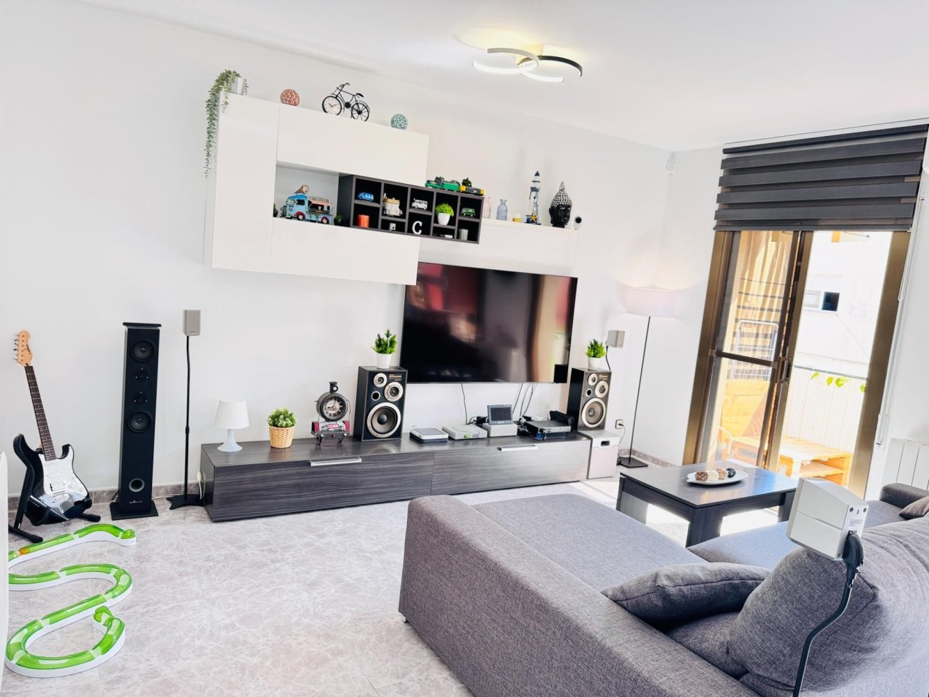 3 bedrooms Apartment in Vilanova i la Geltru, Spain No. 211739