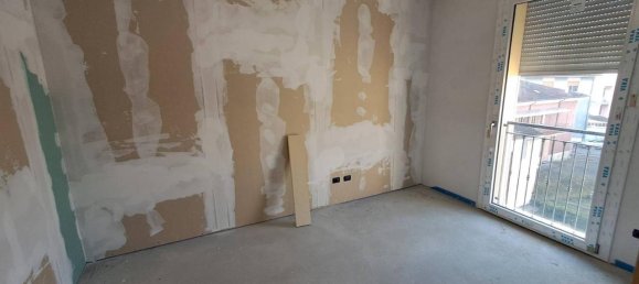 4 rooms Penthouse in Voghera, Italy No. 102469 18