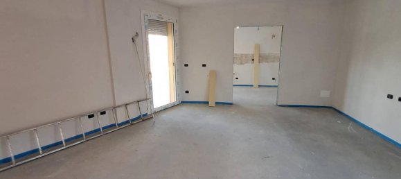 4 rooms Penthouse in Voghera, Italy No. 102469 9