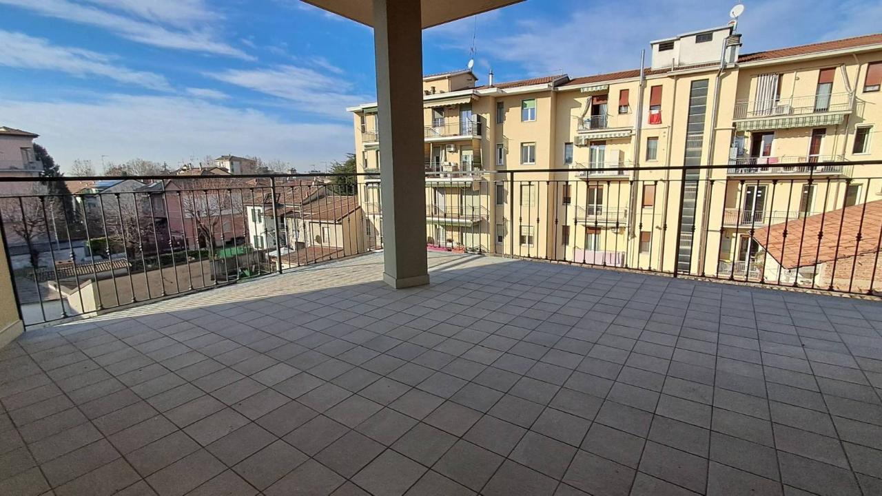 4 rooms Penthouse in Voghera, Italy No. 102469