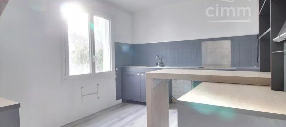 3 bedrooms House in Bourges, France No. 53689 5