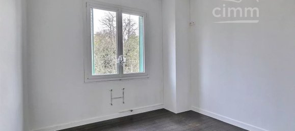 3 bedrooms House in Bourges, France No. 53689 10