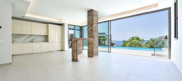 6 bedrooms Villa in Calpe, Spain No. 12132 8