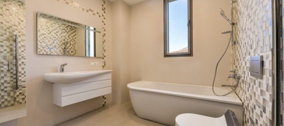 6 bedrooms Villa in Calpe, Spain No. 12132 17