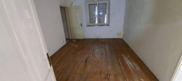 5 bedrooms Apartment in Sovramonte, Italy No. 372723 8